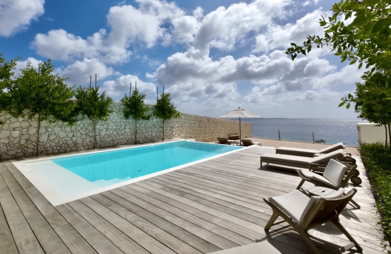 Oceanfront Reef Villa Sabadeco