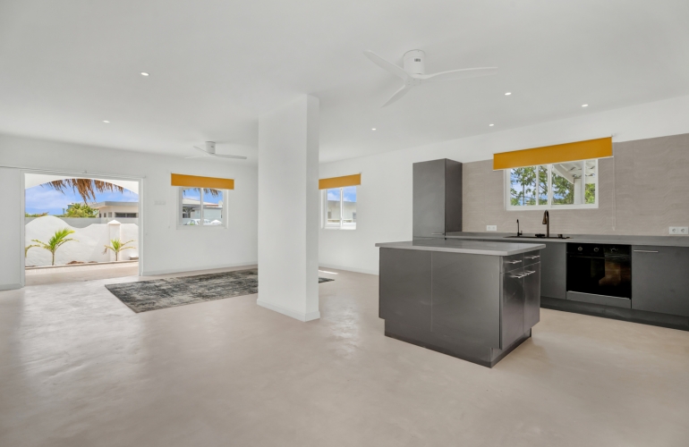 Spacious house with 3 bedrooms &amp; office