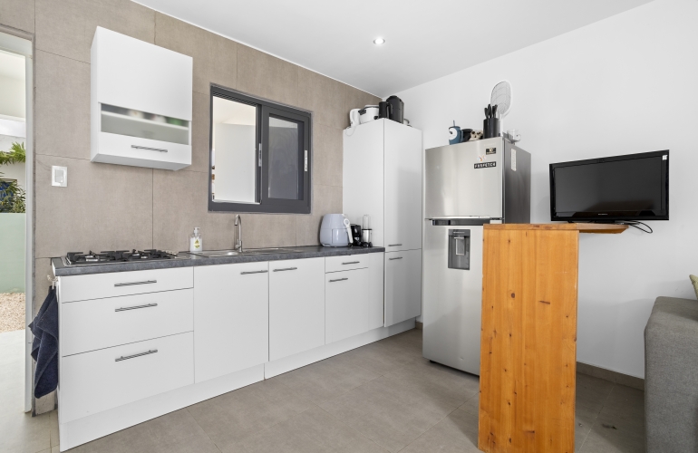 Pos Di Karaña 14 2 huizen op 1 perceel goed verhuurobject Pos Di Karaña 14 2 huizen op 1 perceel goed verhuurobject