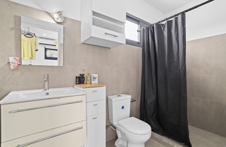 Pos Di Karaña 14 2 huizen op 1 perceel goed verhuurobject Pos Di Karaña 14 2 huizen op 1 perceel goed verhuurobject