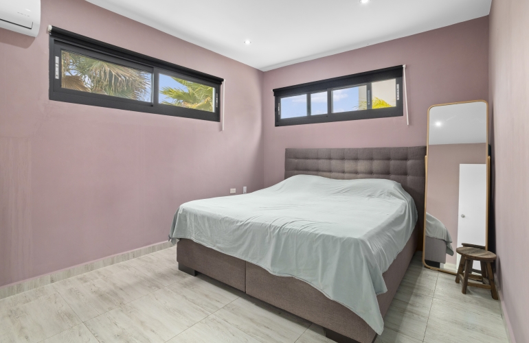 Pos Di Karaña 14 2 huizen op 1 perceel goed verhuurobject Pos Di Karaña 14 2 huizen op 1 perceel goed verhuurobject