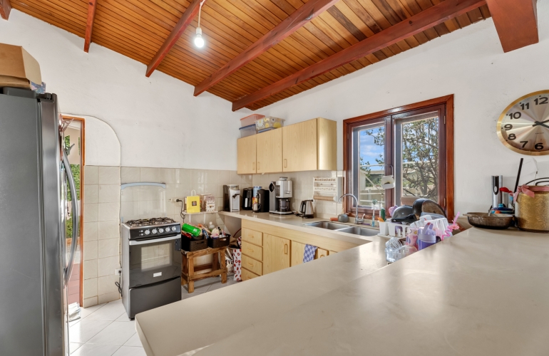 Authentic Bonairean Home with Separate Studio