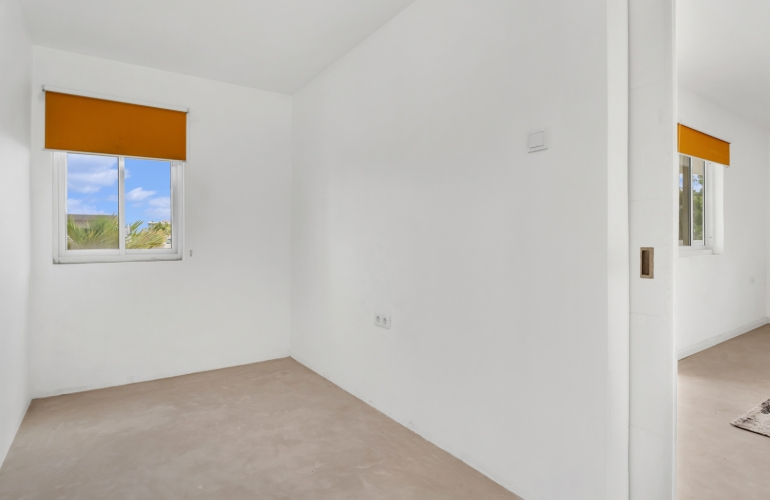 Spacious house with 3 bedrooms &amp; office