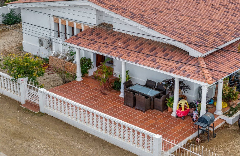 Authentic Bonairean Home with Separate Studio