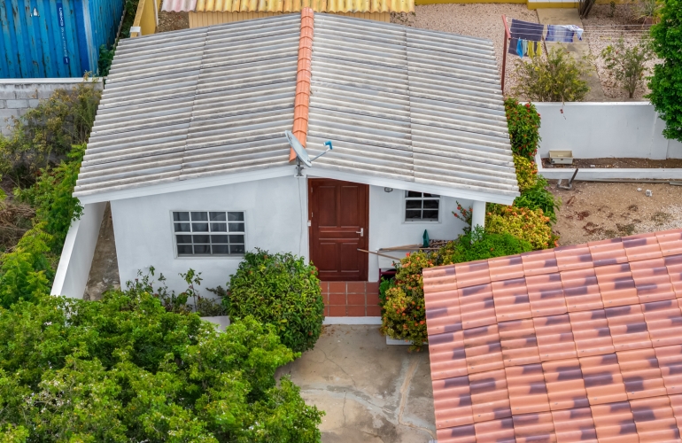 Authentic Bonairean Home with Separate Studio