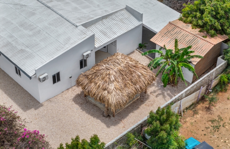 Spacious house with 3 bedrooms &amp; office