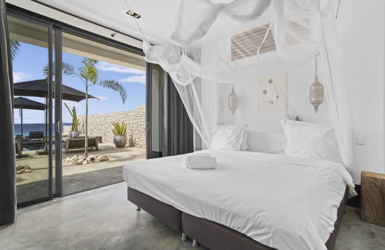Oceanfront Villa (Vacation Rental Investment)