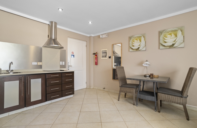 Den Laman studio apartment - Rough Scad