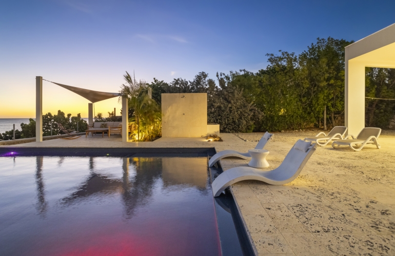 Sabadeco, Crown Keys 7 Ocean Front Villa