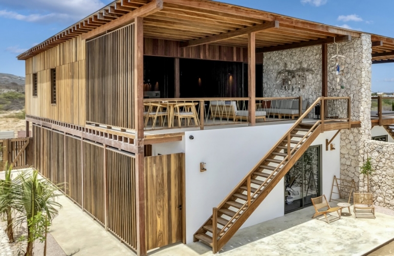 Oceanfront Reef Villa Sabadeco