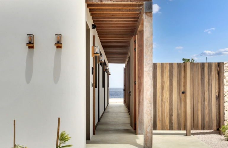 Oceanfront Reef Villa Sabadeco