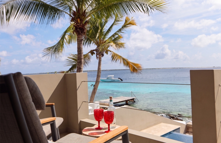  Exclusive Oceanfront Villa with Private Beach &amp; Infinity Pool