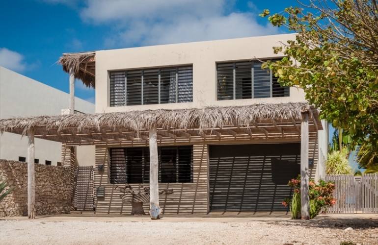 Oceanfront Piet Boon Villa